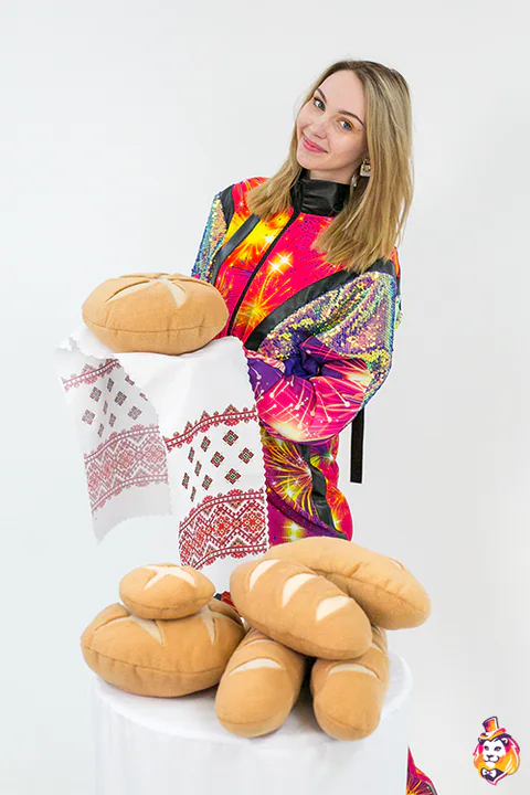 Bread prop — front view