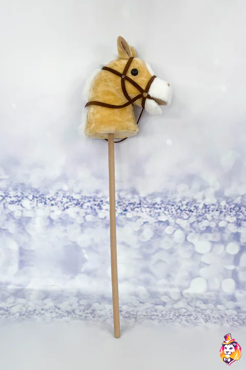 Horse Beige prop — front view