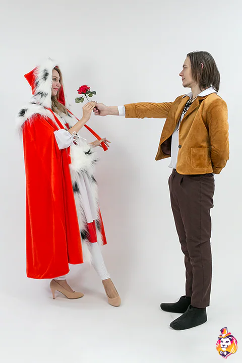 Mountain Lad in Suede Jacket entertainer costume — photo 4