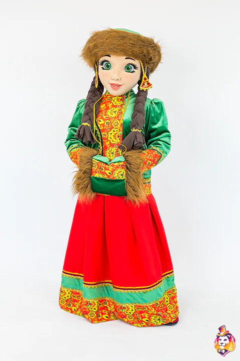Mascottepak Klederdrachtmeisje met bontmuts en rode rok