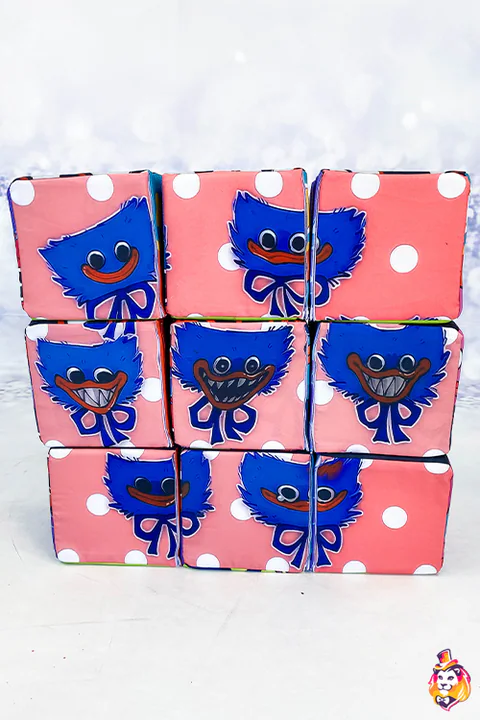 Puzzle Cubes Monsters prop — detail